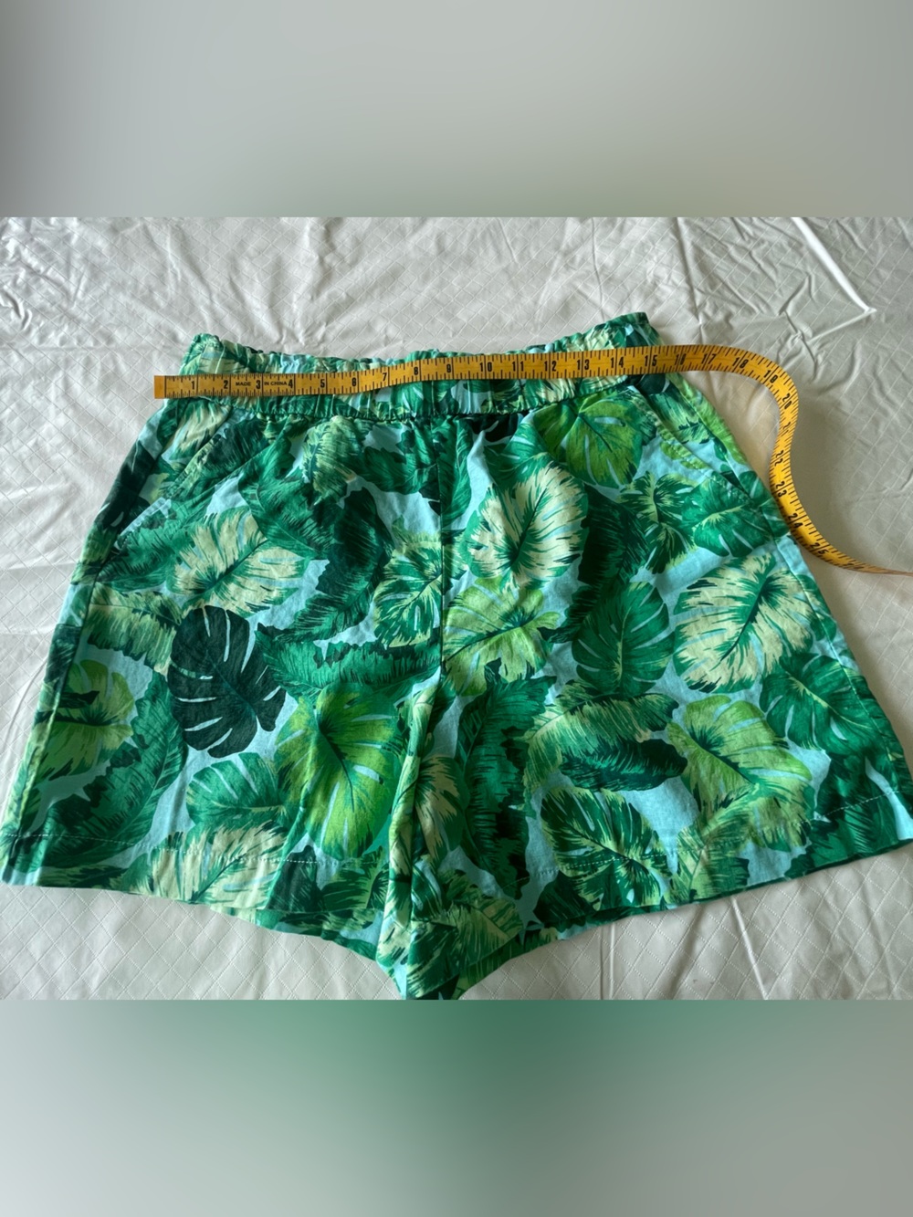 TALBOTS Green Tropical Leaf Print linen blend Women’s Shorts